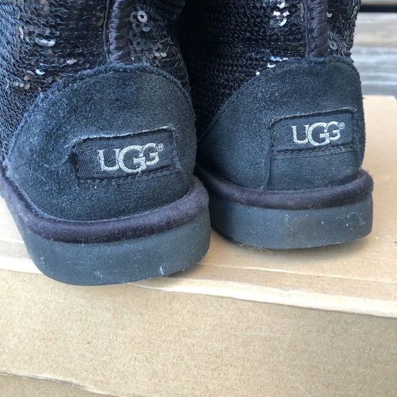 Black Ugg Classic Short Sparkle - Picture 5 of 10